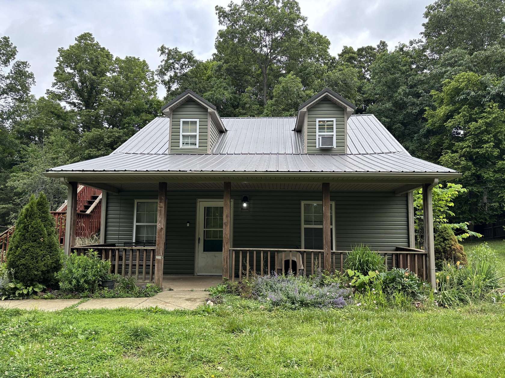 2.38 Acres of Land with Home for Sale in Mount Vernon, Kentucky