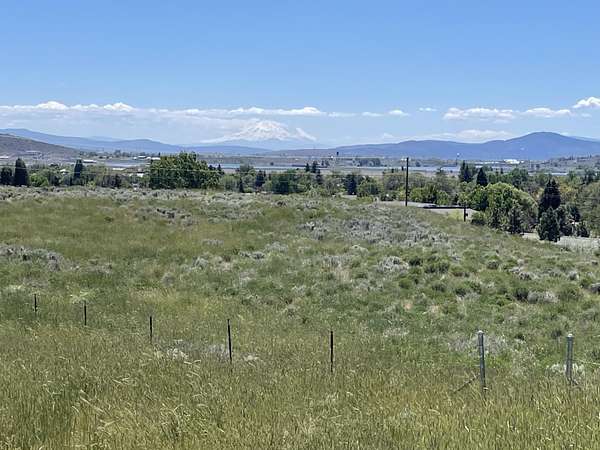 5.44 Acres of Land for Sale in Klamath Falls, Oregon