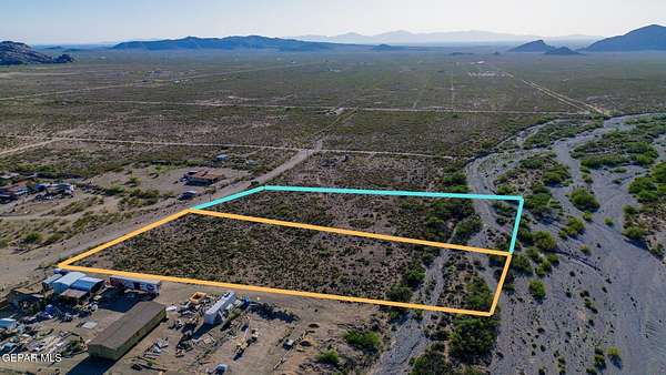 2.9 Acres of Land for Sale in El Paso, Texas