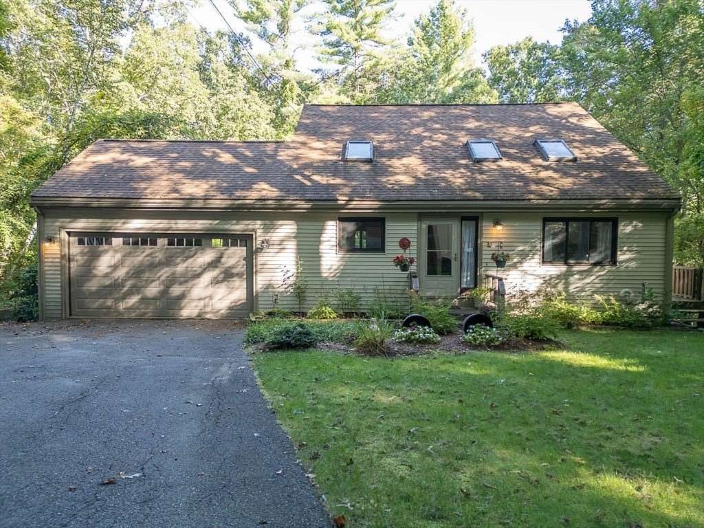 1.87 Acres of Land with Home for Sale in Pepperell, Massachusetts