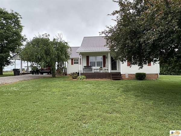4.77 Acres of Land with Home for Sale in Edmonton, Kentucky