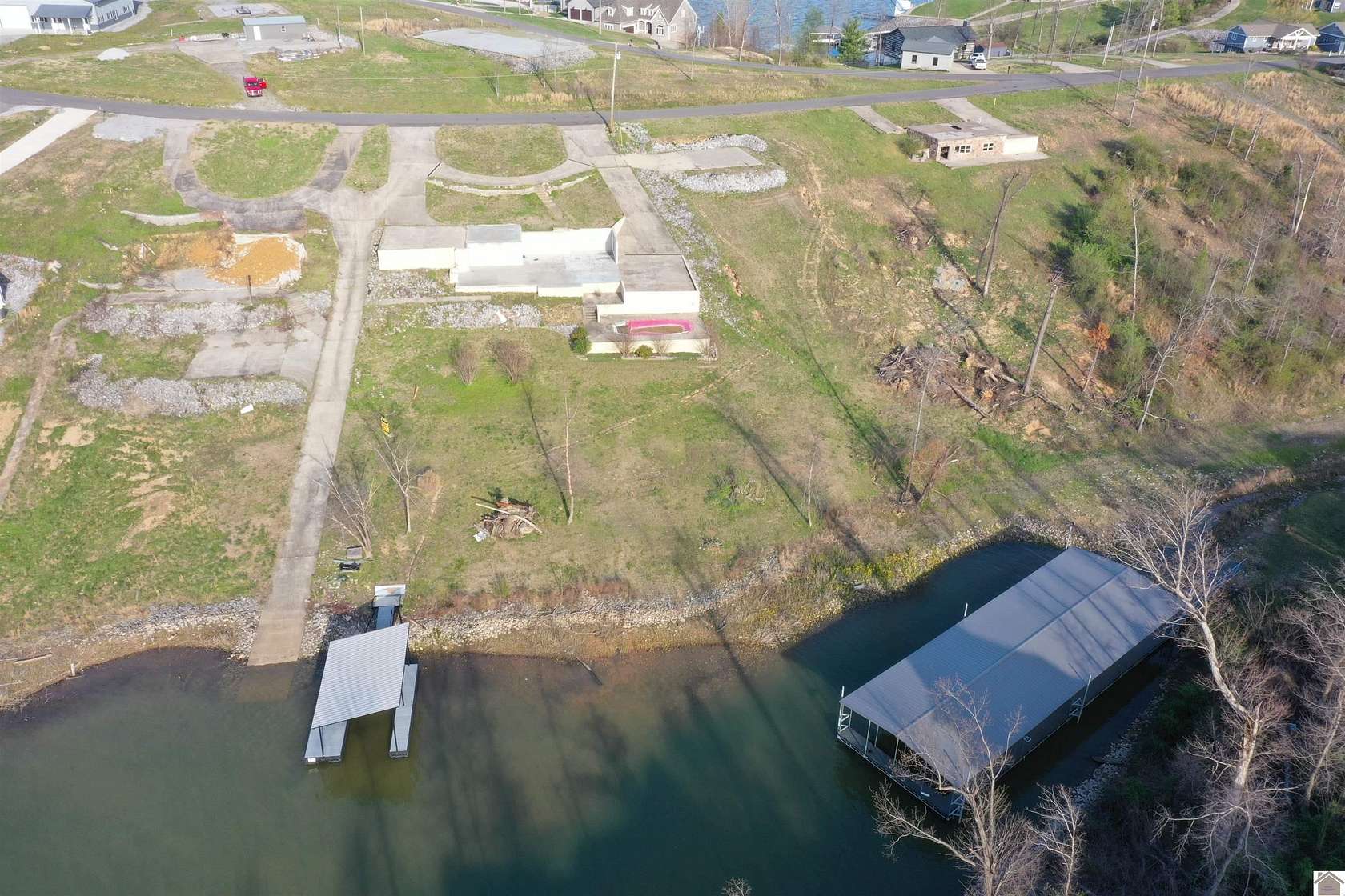 1 Acre of Residential Land for Auction in Gilbertsville, Kentucky