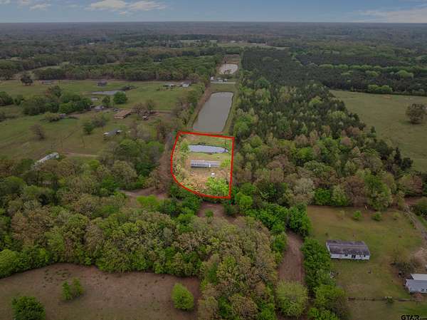 1.39 Acres of Land for Sale in Mount Pleasant, Texas