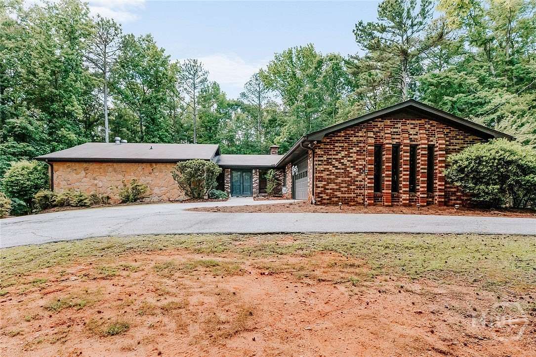 4.36 Acres of Land with Home for Sale in Crawford, Georgia