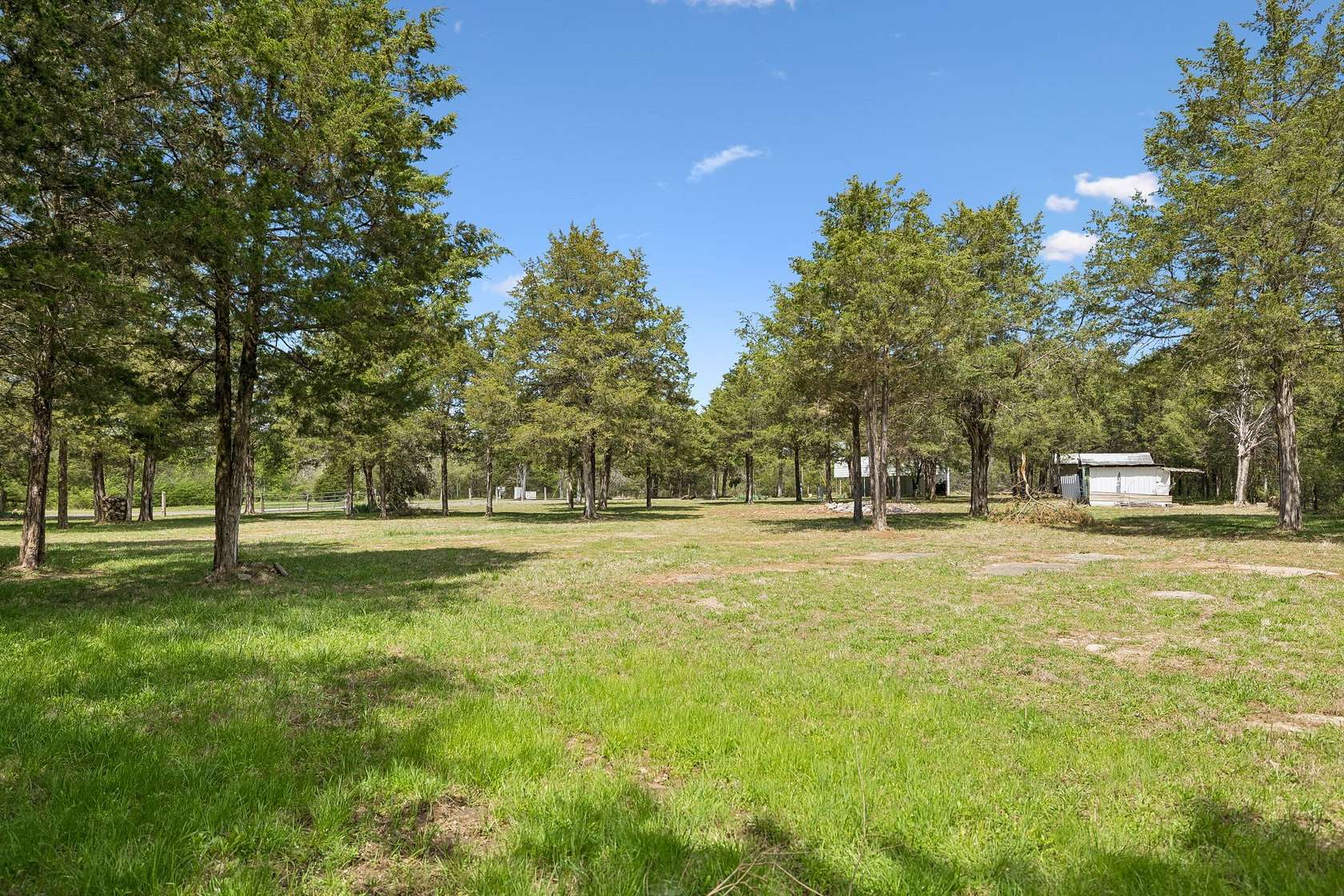 15.5 Acres of Land for Sale in Chapel Hill, Tennessee