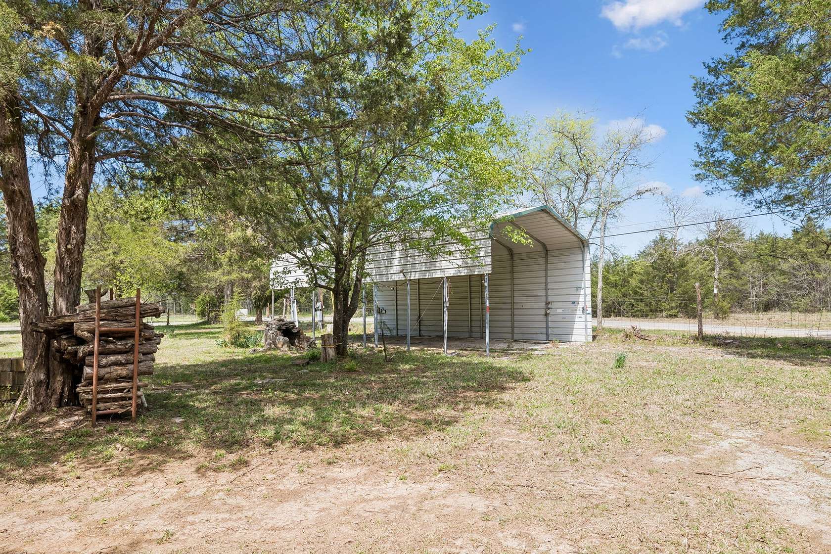 15.5 Acres of Land for Sale in Chapel Hill, Tennessee