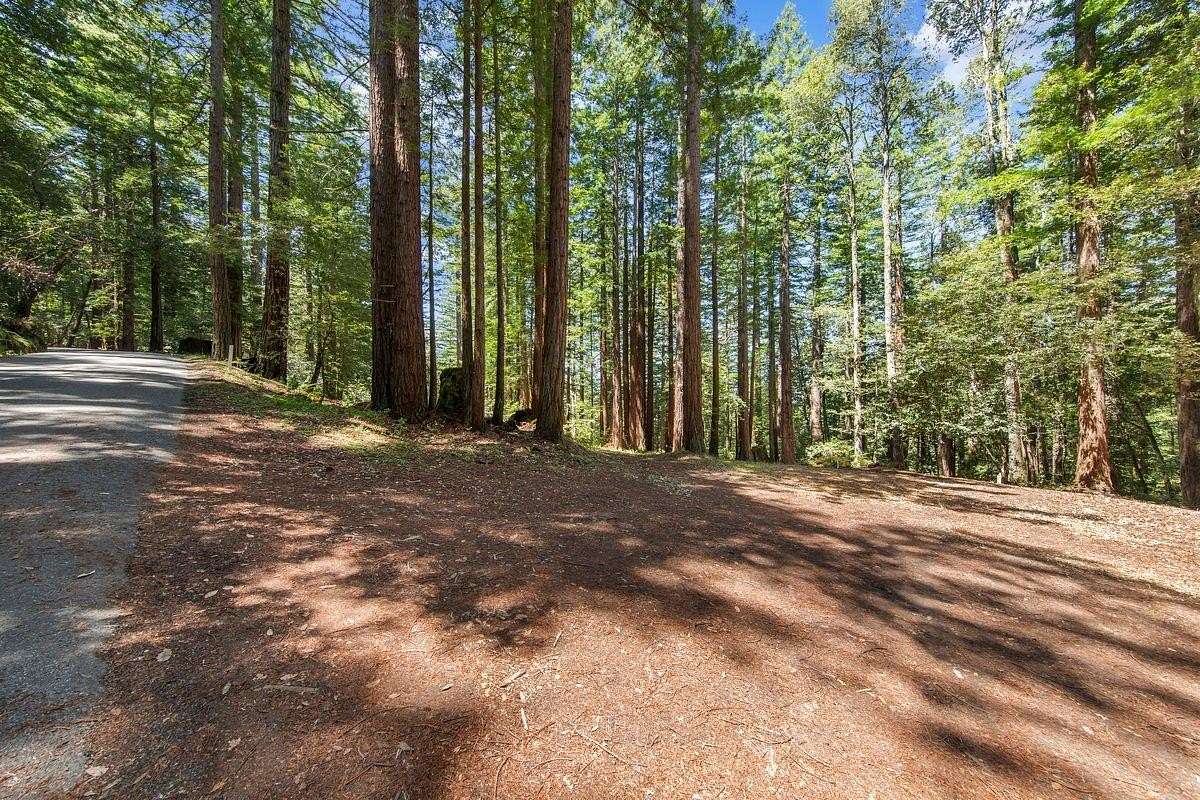 5.29 Acres of Land for Sale in Woodside, California