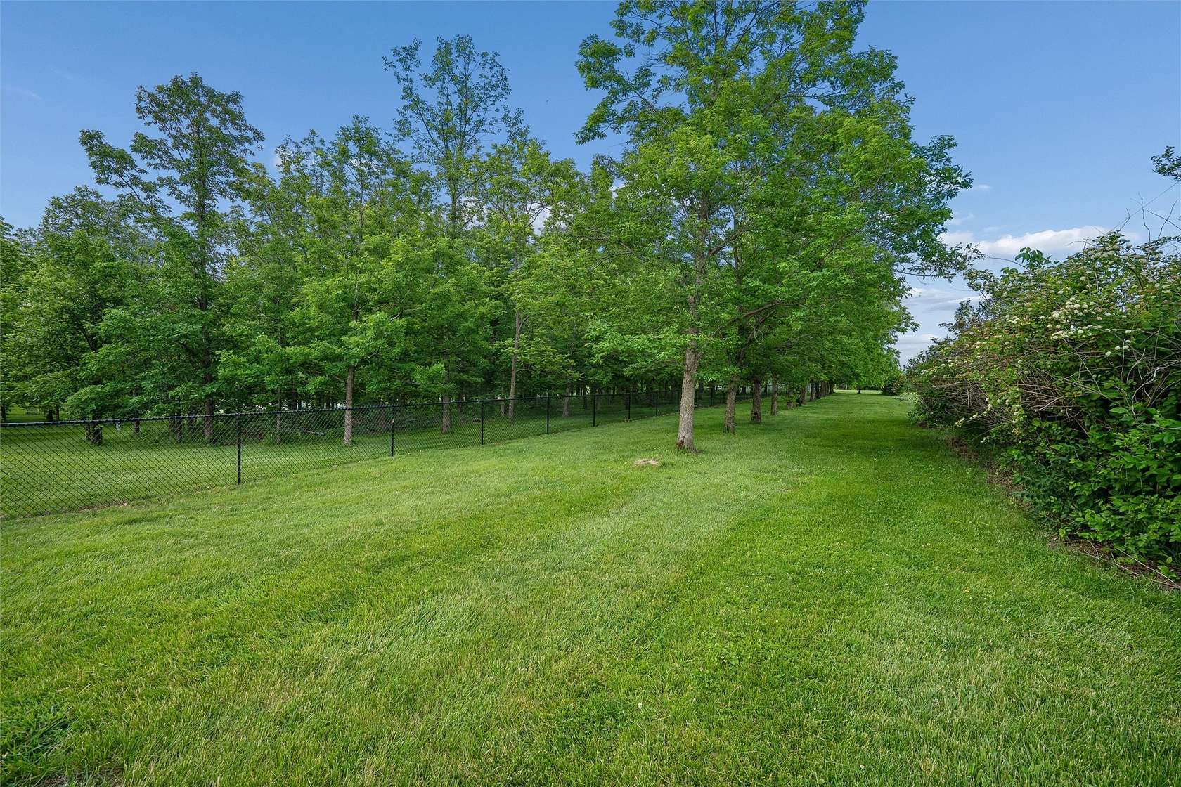 2 Acres of Residential Land for Sale in Indianola, Iowa