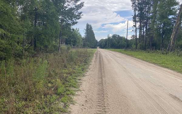4 Acres of Residential Land for Sale in Wellborn, Florida