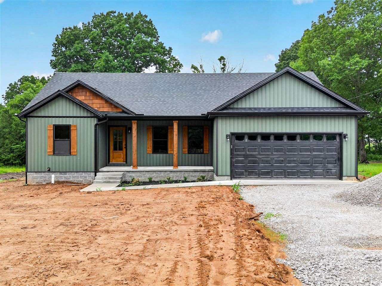 1.5 Acres of Land with Home for Sale in Auburn, Kentucky