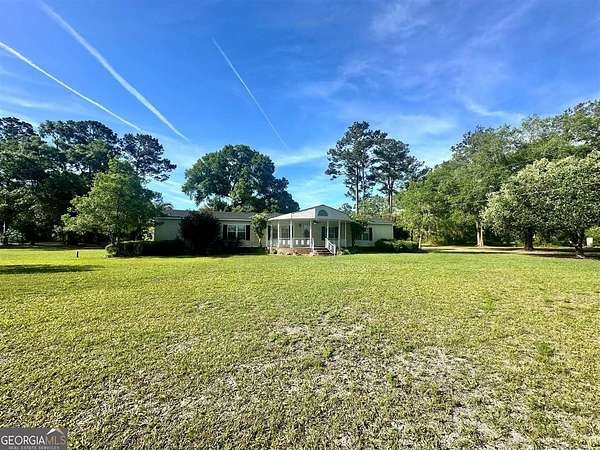 5.74 Acres of Land with Home for Lease in Waycross, Georgia