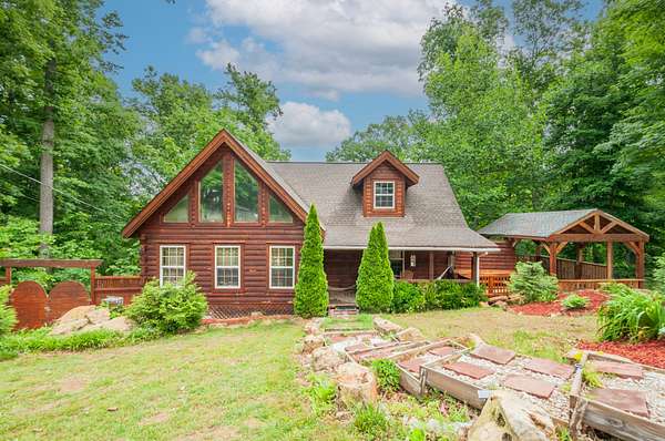 1.66 Acres of Land with Home for Sale in Pegram, Tennessee