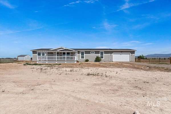 5 Acres of Land with Home for Sale in Mountain Home, Idaho