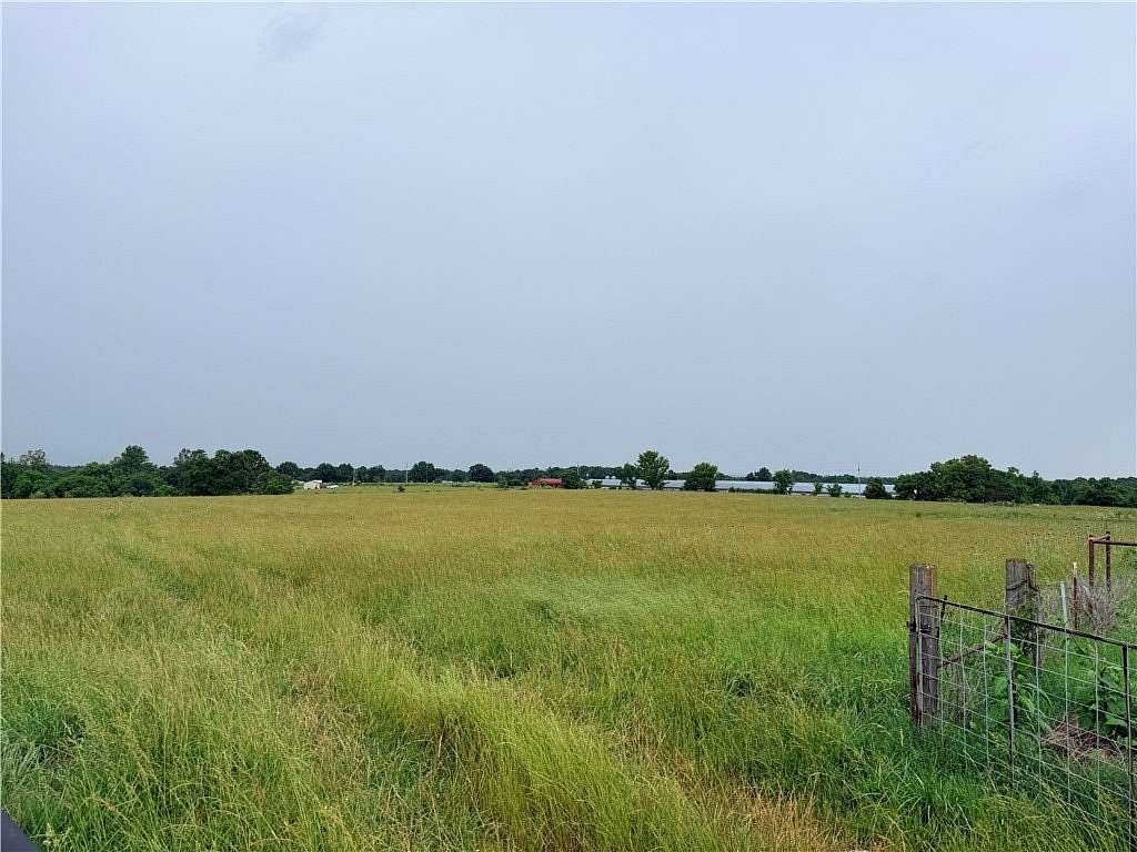 5 Acres of Residential Land for Sale in Springdale, Arkansas
