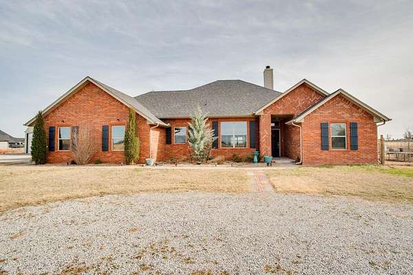 10 Acres of Land with Home for Sale in Enid, Oklahoma