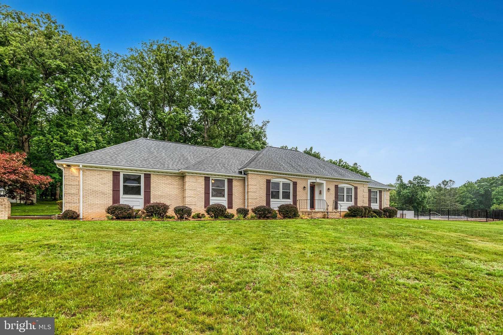 5 Acres of Land with Home for Sale in Marshall, Virginia