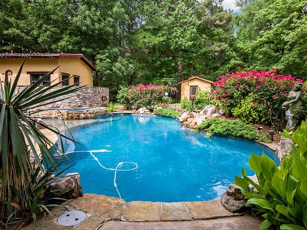 13.9 Acres of Land with Home for Sale in Pittsburg, Texas