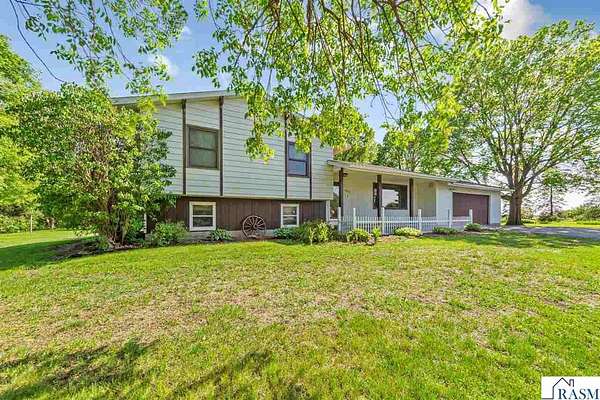 1.62 Acres of Land with Home for Sale in North Mankato, Minnesota