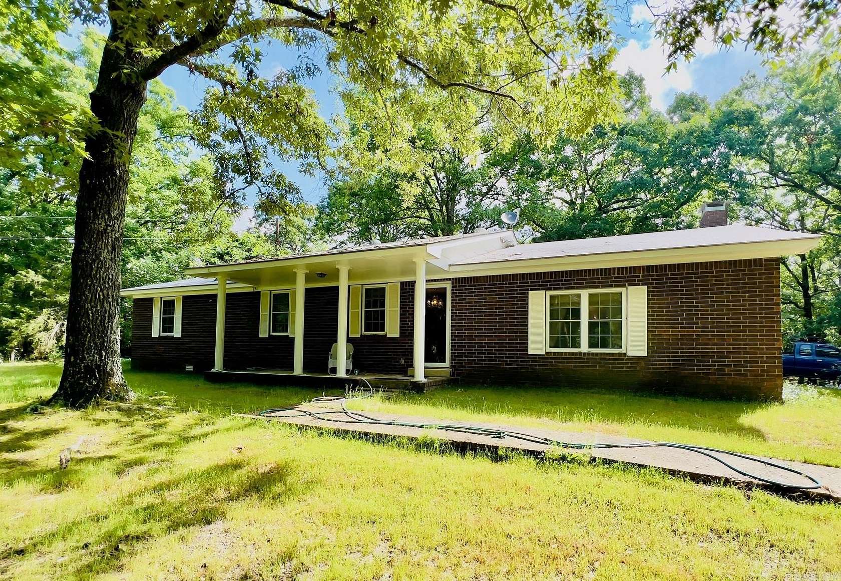 6 Acres of Land with Home for Sale in Hatfield, Arkansas