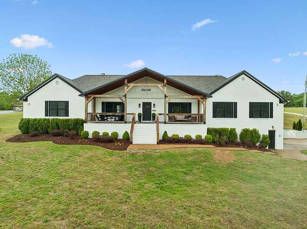 6.3 Acres of Land with Home for Sale in Columbia, Tennessee