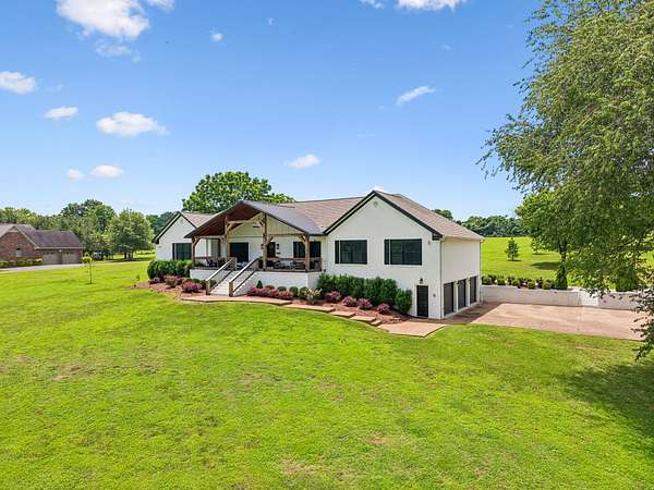 6.3 Acres of Land with Home for Sale in Columbia, Tennessee