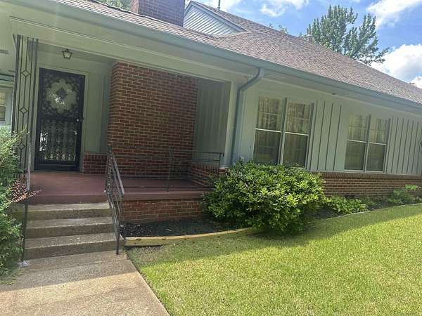 3 Acres of Land with Home for Sale in Memphis, Tennessee