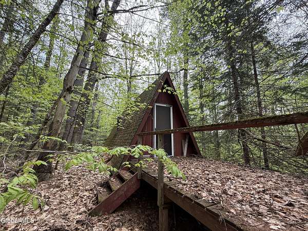 1.38 Acres of Land with Home for Sale in Brant Lake, New York