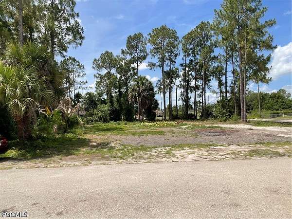 0.25 Acres of Residential Land for Sale in Lehigh Acres, Florida