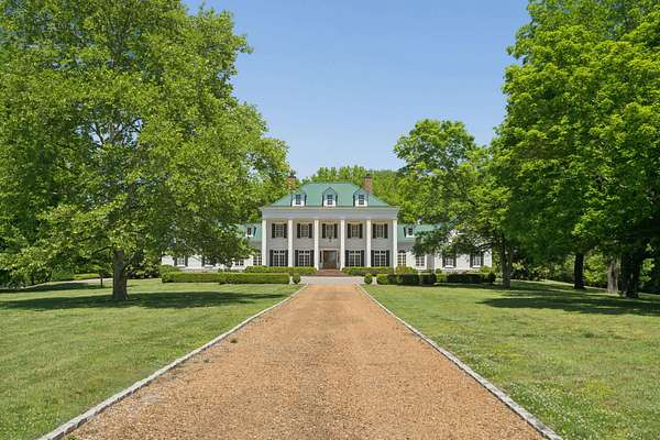 15.6 Acres of Land with Home for Sale in Franklin, Tennessee