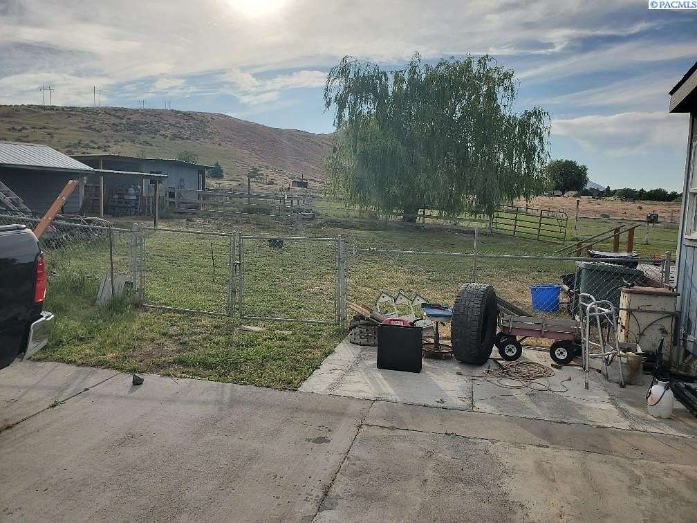 1.88 Acres of Land with Home for Sale in Benton City, Washington