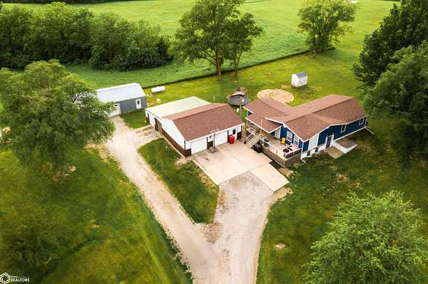 3.1 Acres of Land with Home for Sale in Chariton, Iowa