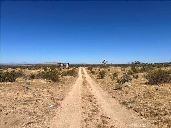 5 Acres of Land for Sale in Lancaster, California