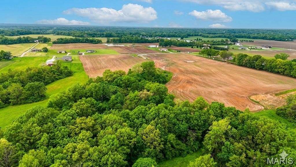 10 Acres of Land for Sale in Bethalto, Illinois