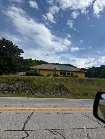 2.14 Acres of Improved Commercial Land for Sale in Hiawassee, Georgia