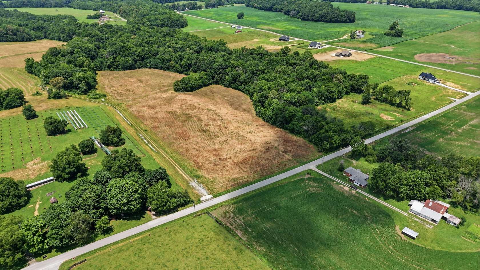 5 Acres of Land for Sale in Morrison, Tennessee