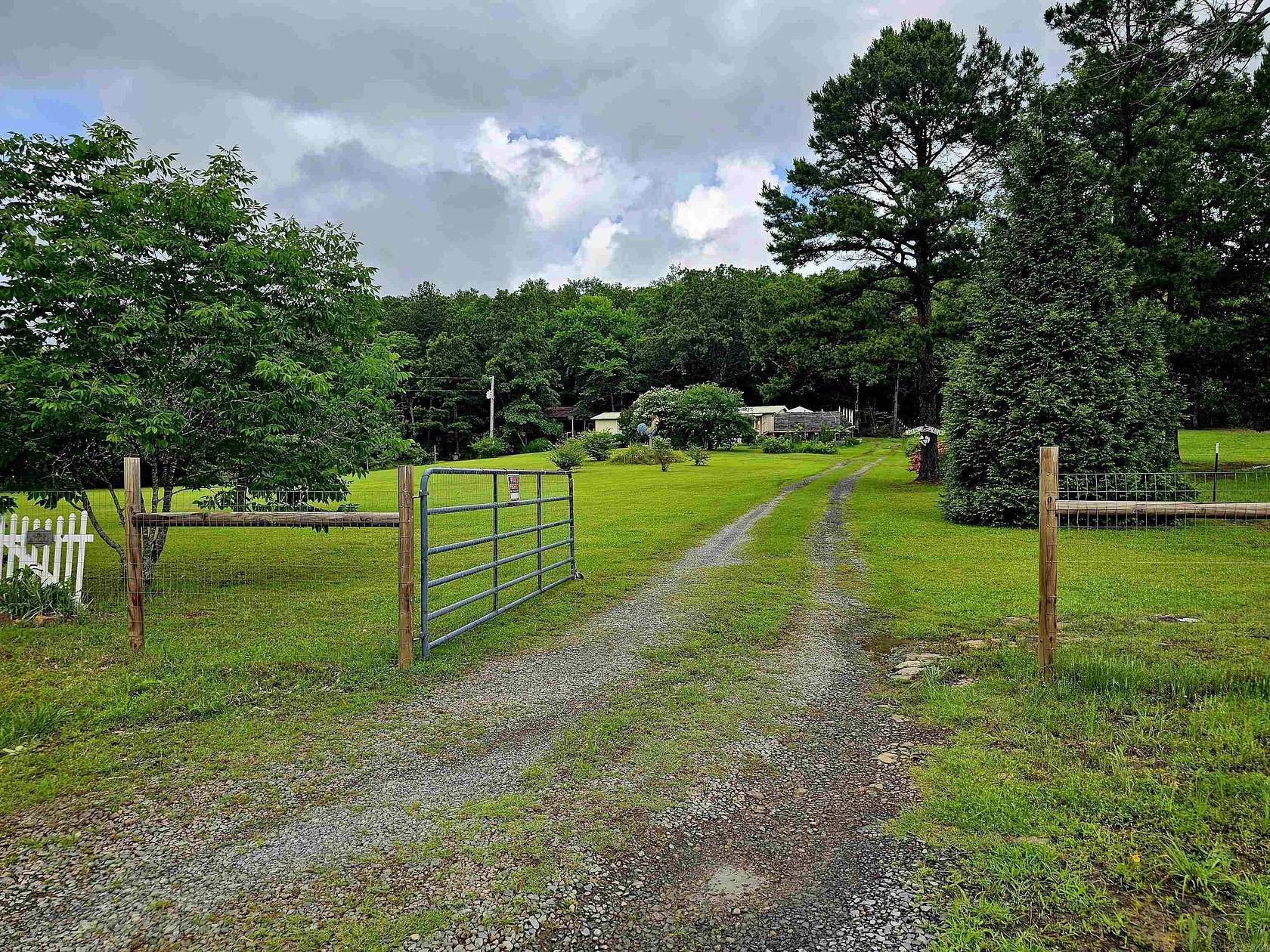 3 Acres of Land with Home for Sale in Bee Branch, Arkansas
