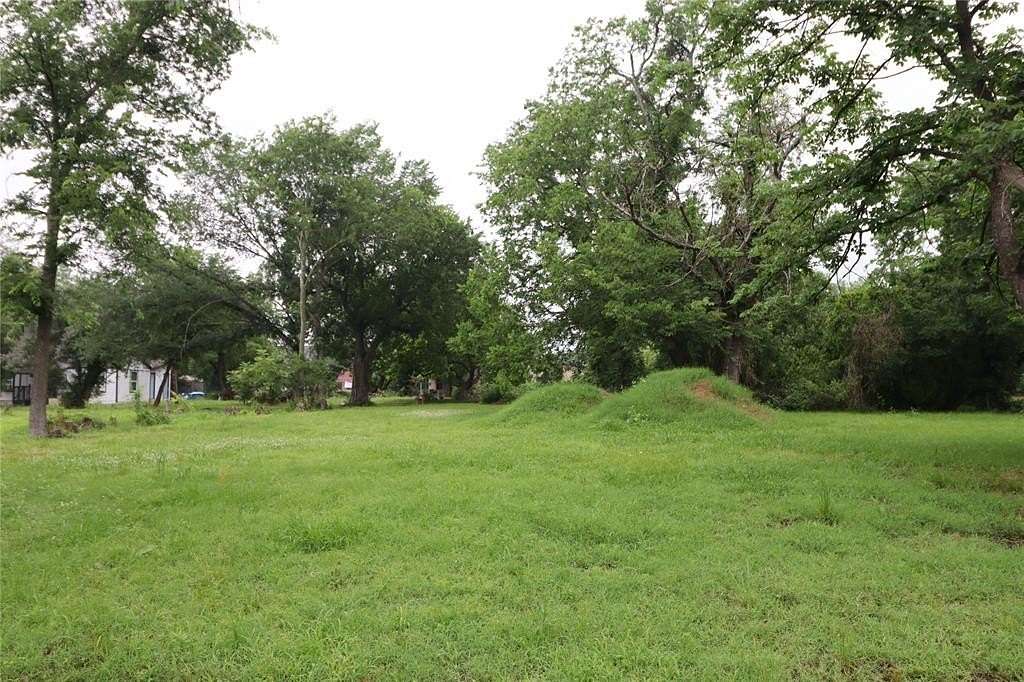 0.14 Acres of Residential Land for Sale in Commerce, Texas