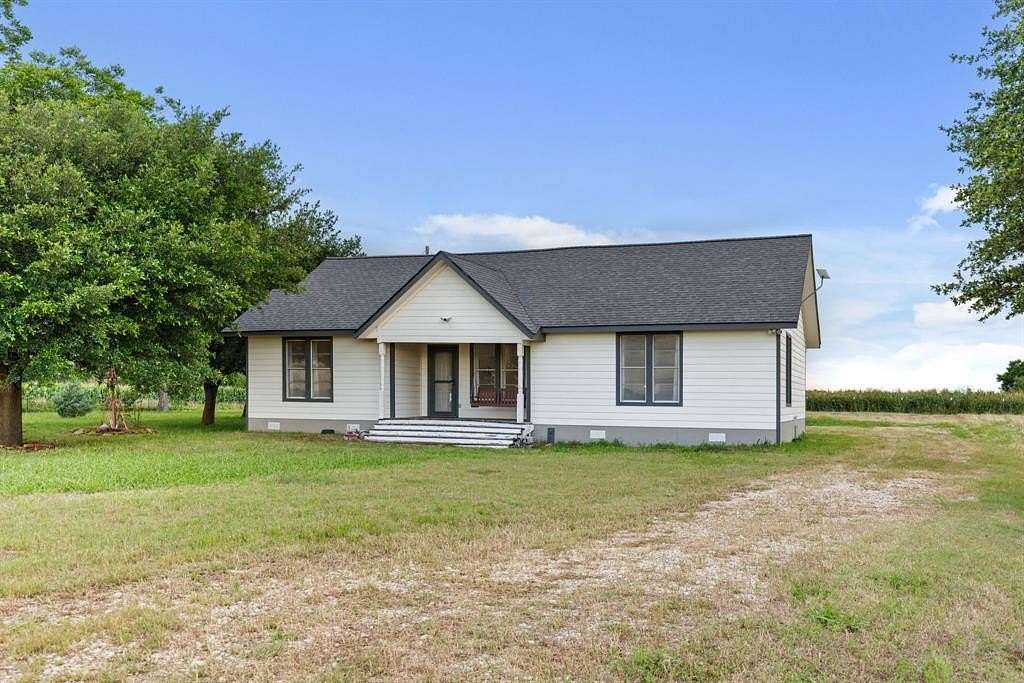 8.3 Acres of Land with Home for Sale in West, Texas