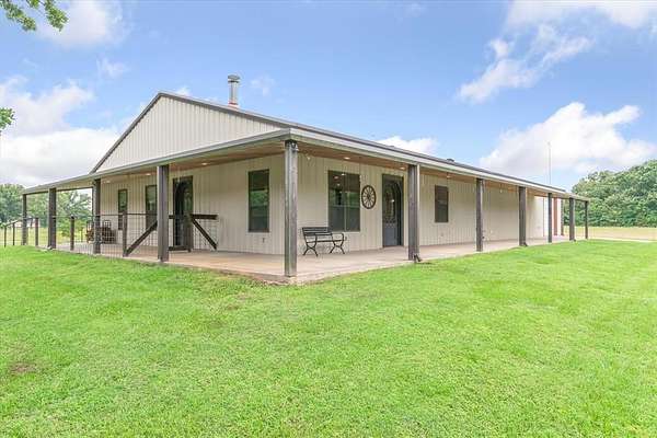 5.1 Acres of Improved Mixed-Use Land for Sale in Grand Saline, Texas