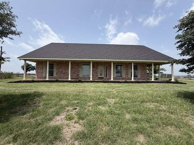 3.53 Acres of Land with Home for Sale in Frost, Texas