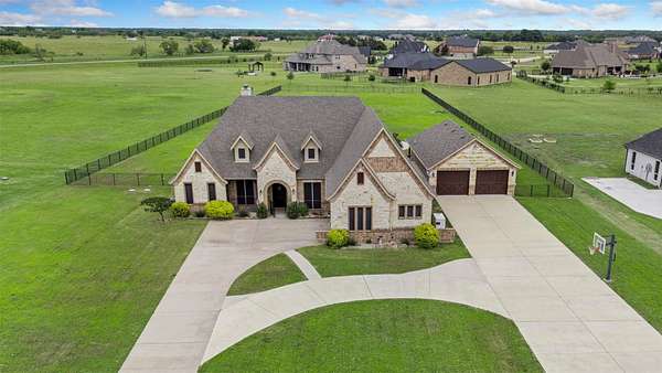 1.5 Acres of Land with Home for Sale in Rockwall, Texas