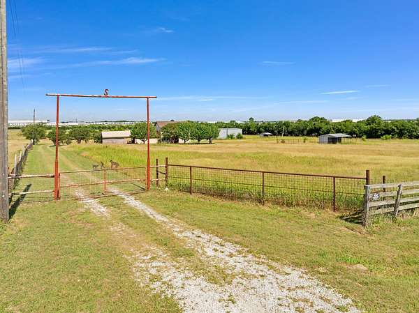 16.5 Acres of Improved Land for Sale in Sanger, Texas