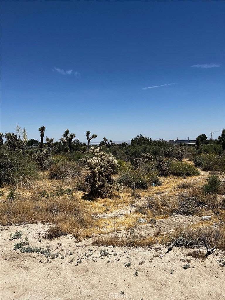 2.5 Acres of Residential Land for Sale in Phelan, California