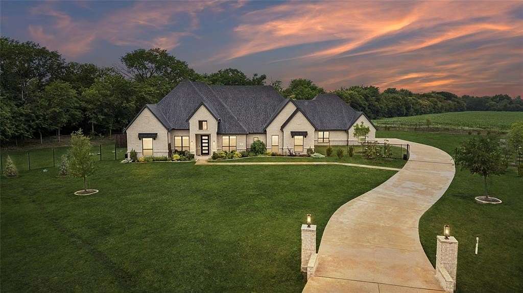 2 Acres of Land with Home for Sale in Parker, Texas