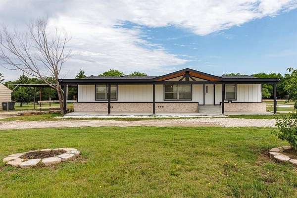 6.24 Acres of Land with Home for Sale in Crandall, Texas