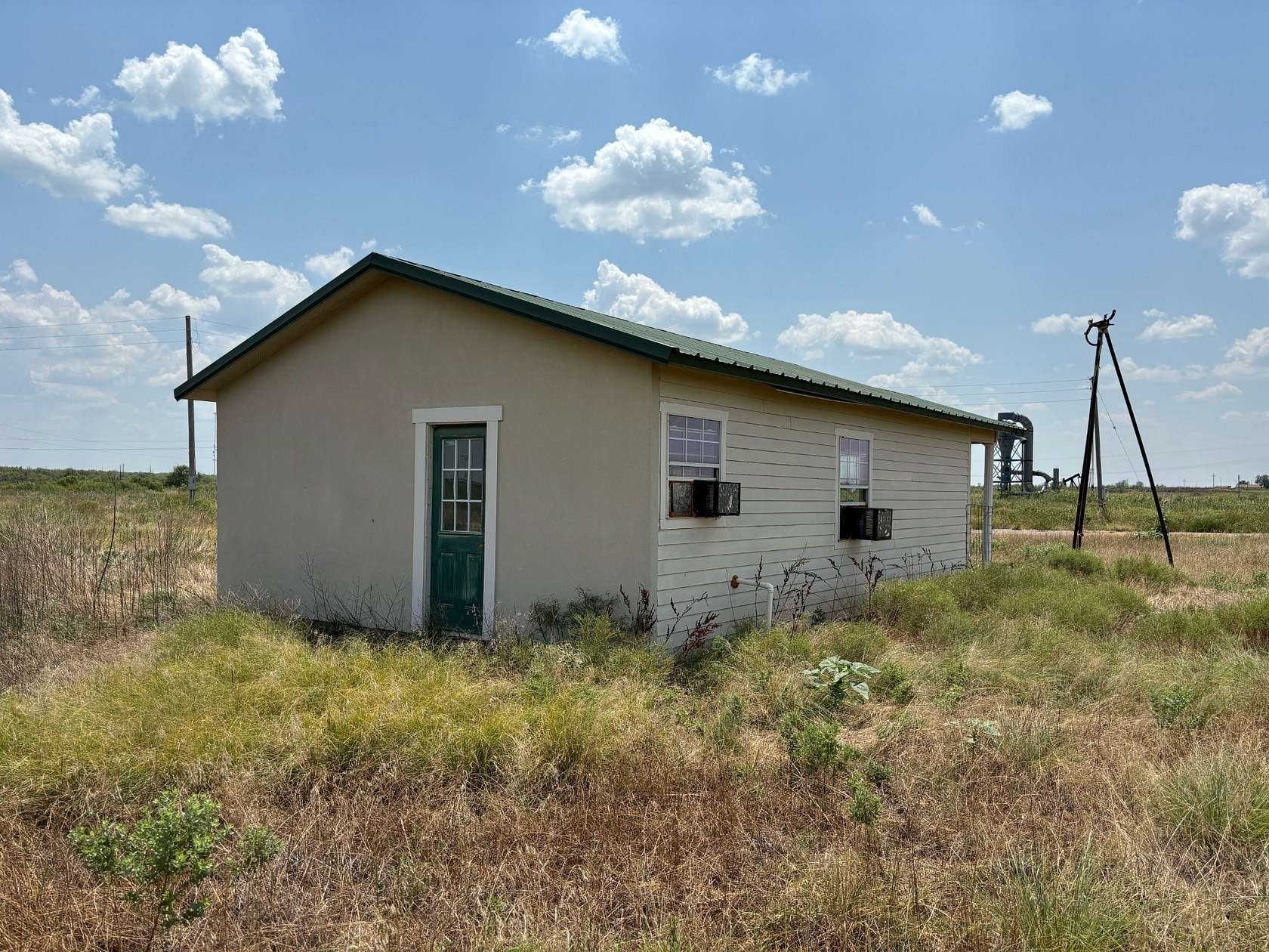Land with Home for Lease in Electra, Texas