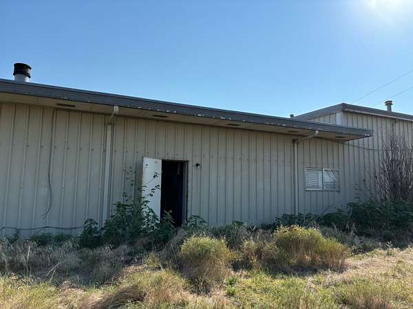 Land with Home for Lease in Electra, Texas