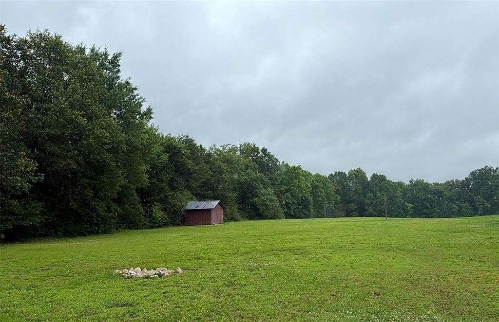 4.23 Acres of Mixed-Use Land for Sale in Paris, Texas