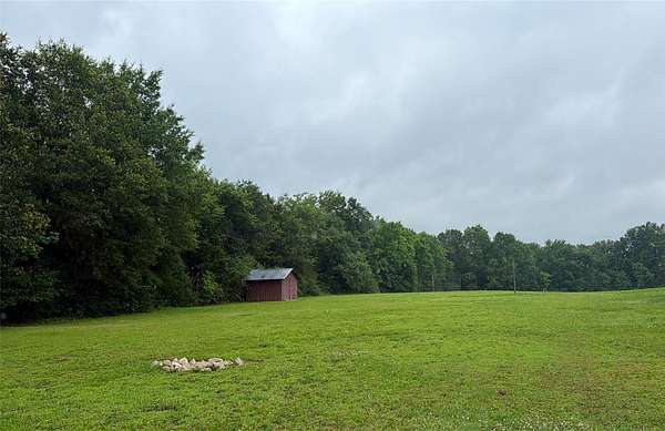 4.23 Acres of Residential Land for Sale in Paris, Texas