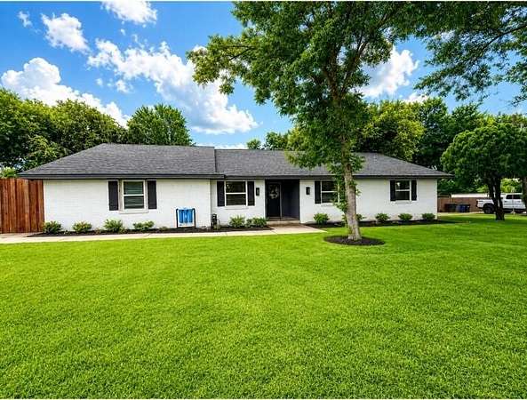 2 Acres of Land with Home for Sale in Ovilla, Texas